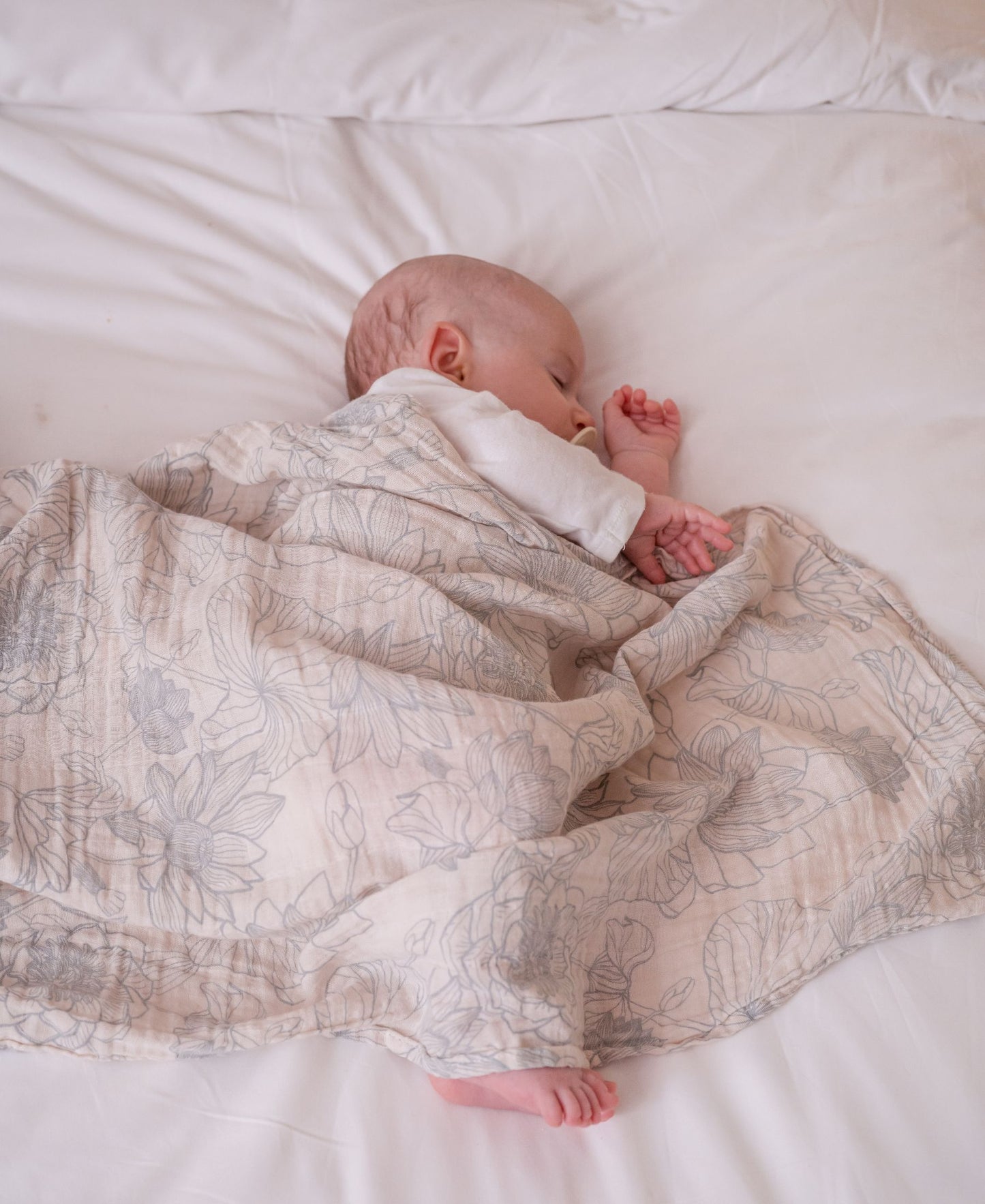 The Blue Floral Muslin Swaddle - Mahbub