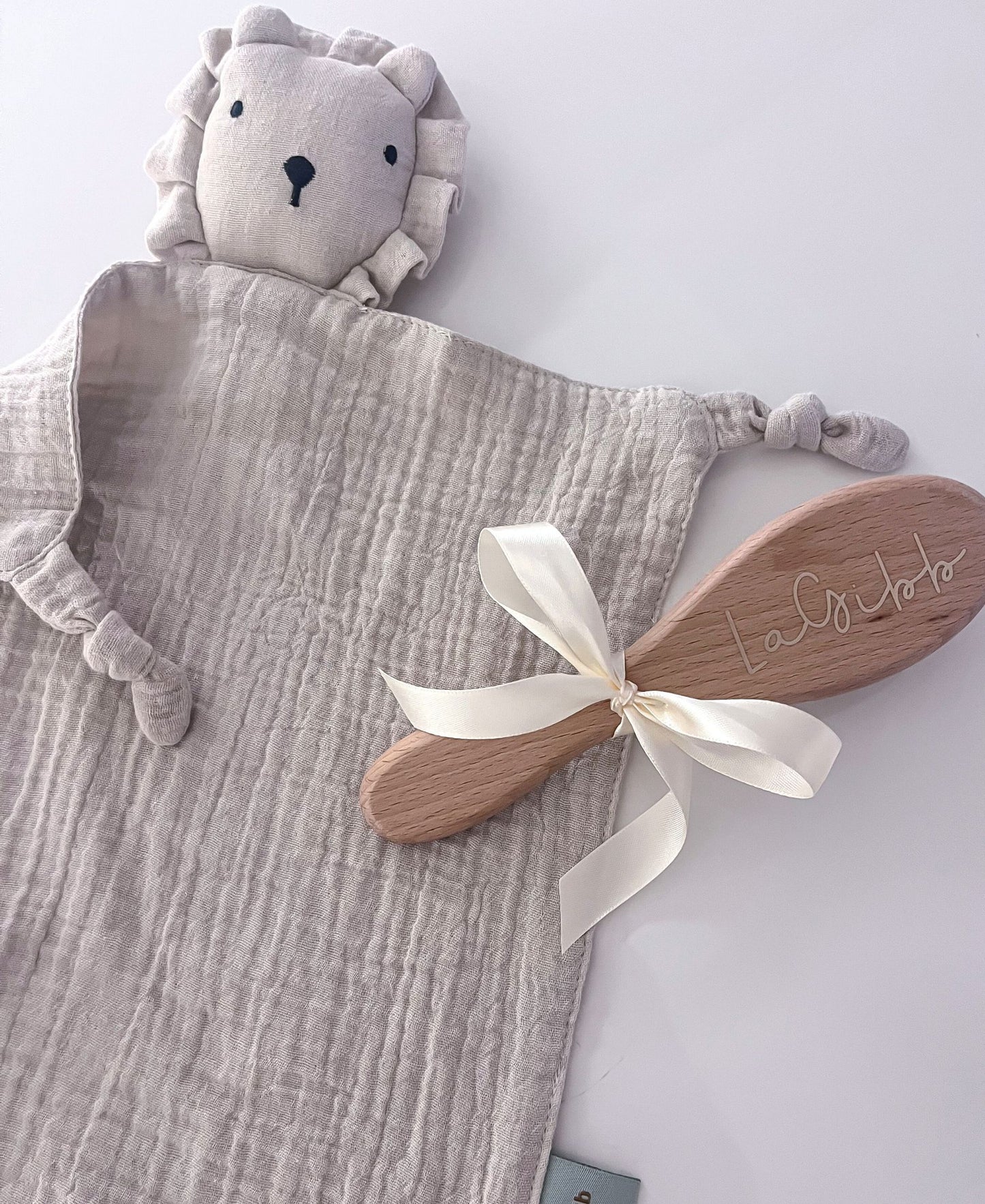 The Ecru Muslin Lion Comforter - Mahbub